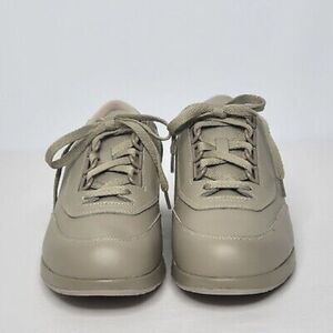 Hush Puppies The Body Leather Upper Shoe Women Shoes Size 9.5EW